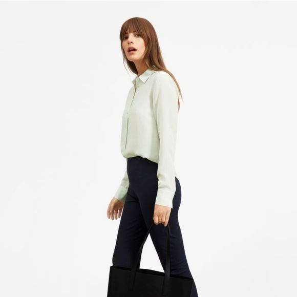 EVERLANE THE CLEAN SILK RELAXED SHIRT IN LIGHT GREEN•SIZE 4•NWT! - Picture 2 of 6